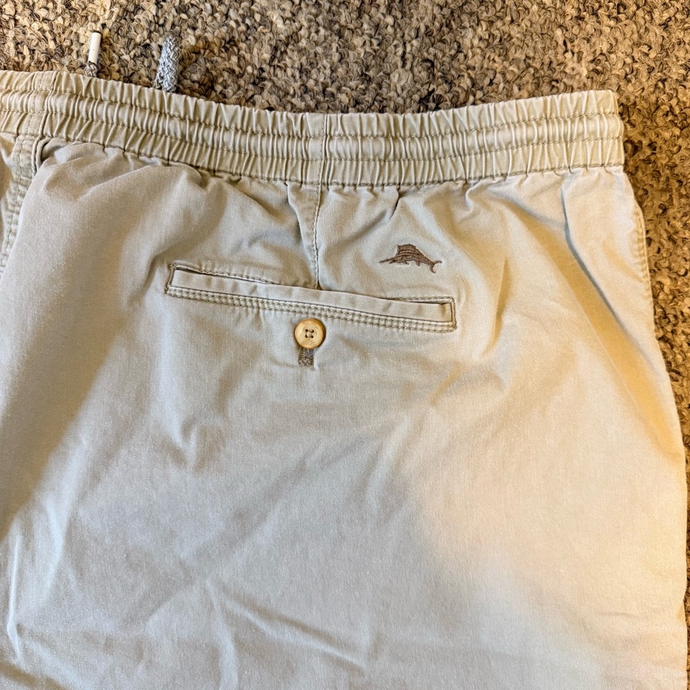 Men’s Tommy Bahama Drawstring Khaki 9” Shorts 3XLB - Picture 4 of 4